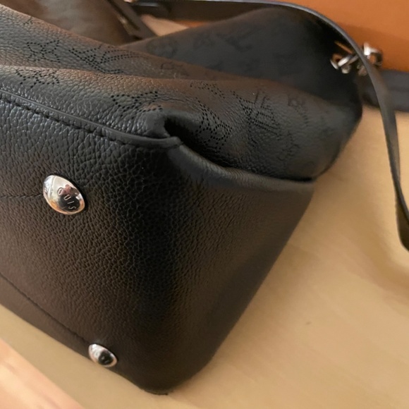 Louis Vuitton Beauborg Hobo MM Bag - Mahina - Picture 4 of 12